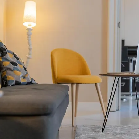 Lejlighed Nobiliare Di Design In Centro Storico A 2 Passi Dal Mare