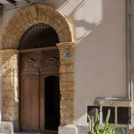 Nobiliare Di Design In Centro Storico A 2 Passi Dal Mare *
